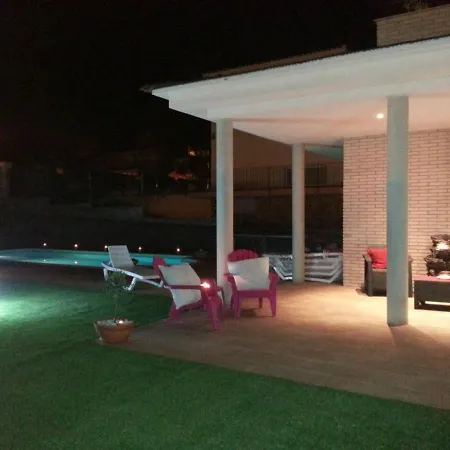 Alba Cerca De Sitges 펜션 카니에예스